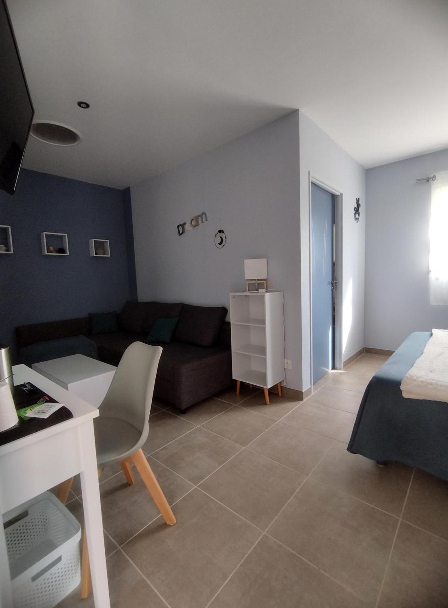 La Sarlamandre, Chambres Et Table D'Hotes Marcillac-Saint-Quentin Eksteriør bilde