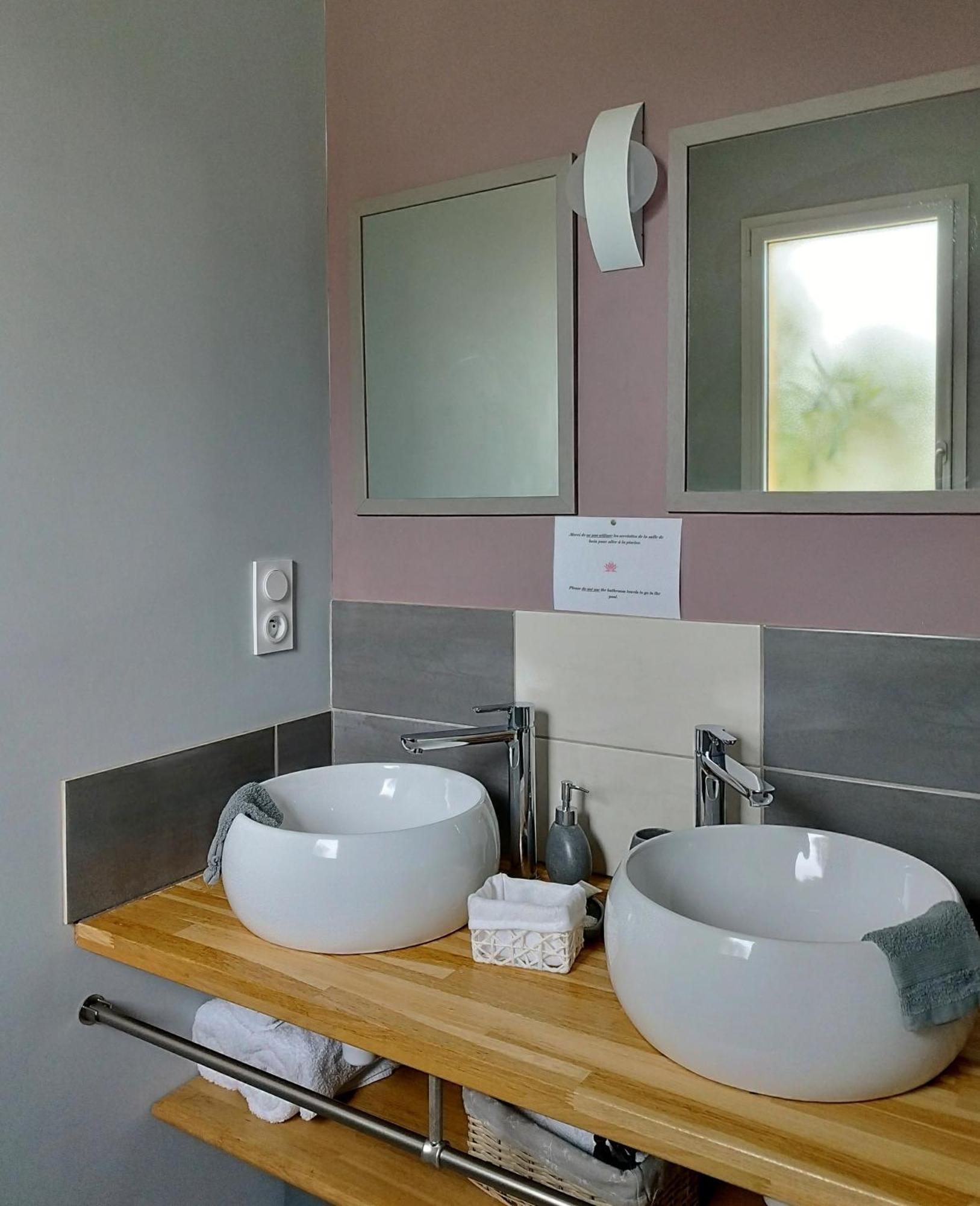 La Sarlamandre, Chambres Et Table D'Hotes Marcillac-Saint-Quentin Eksteriør bilde